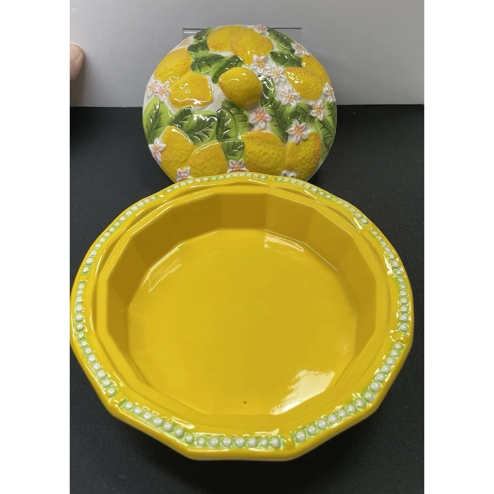 Temp-tations Tara Figural Fruit Lemon Covered Pie Dish 3D Lemon Lid 6.5